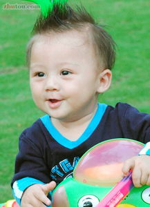 中加混血寶寶可愛表情